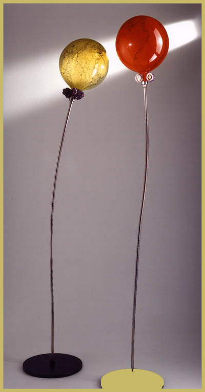 Les ballons. Cristallo-ametista-accaio. Cm. 200X40X40
